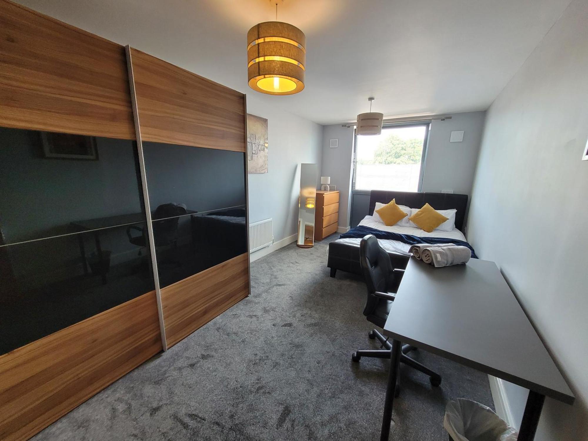 Lesley Court- A Lovely Spacious 2 Bedroom Apartment By Catchpole Stays Chelmsford Exterior foto